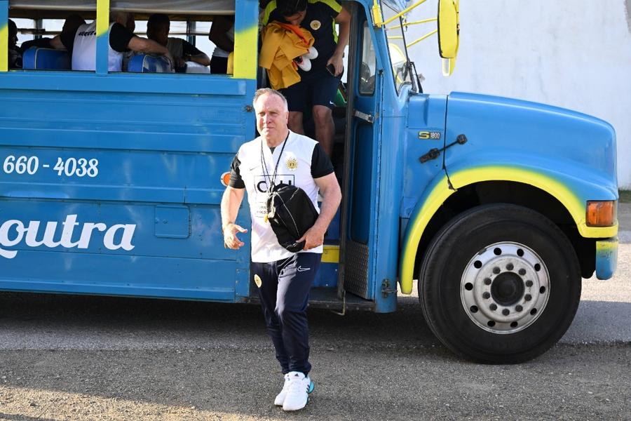 „Săpat” de jucători și sponsori! Noul selecționer a demisionat cu o lună înainte de startul Mondialului