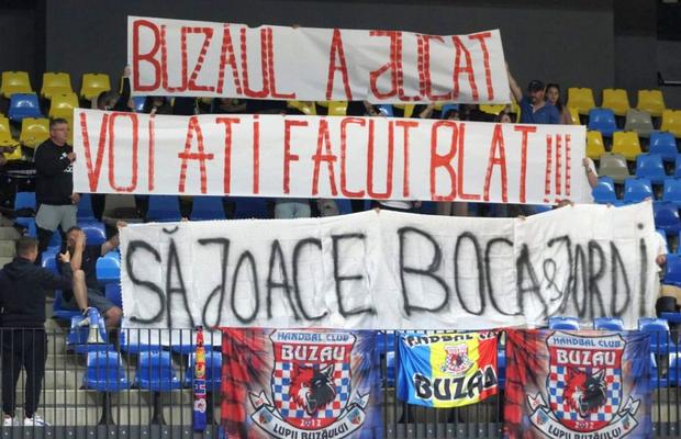 Tărăboi și acuzații de blat în handbalul românesc: „Teatru ieftin!” » Non-combat în meciul cu Dinamo? Ce spun părțile implicate: „Ne-au amenințat”