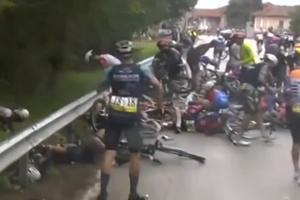 Accident teribil în cadrul Turului Italiei » Favoriții la câștigarea cursei, implicați direct