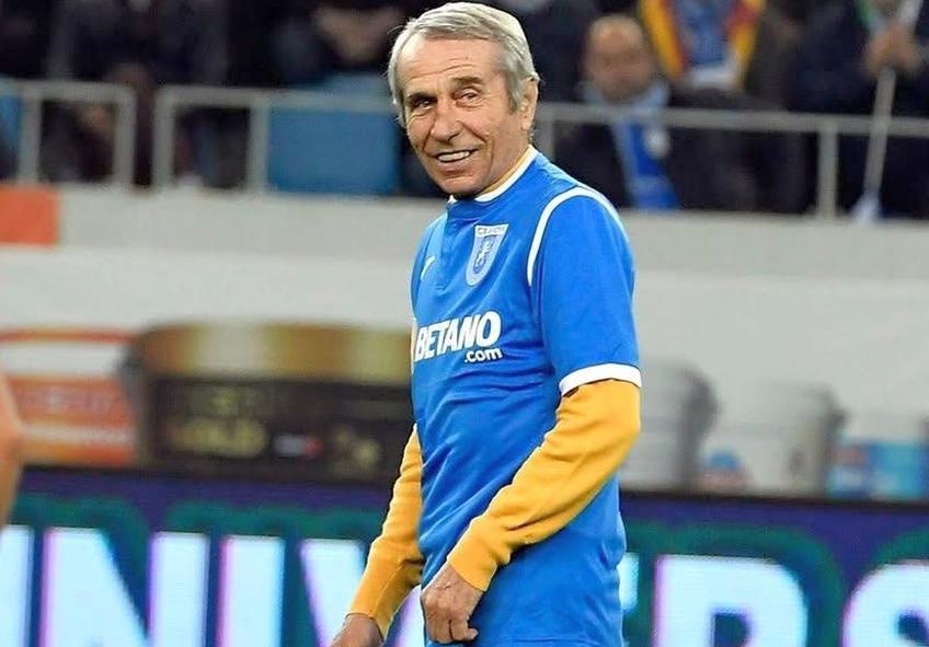 Teo Țarălungă a jucat pe postul de extremă în prima mare echipă a Craiovei / Sursă foto: Facebook@ Universitatea Craiova