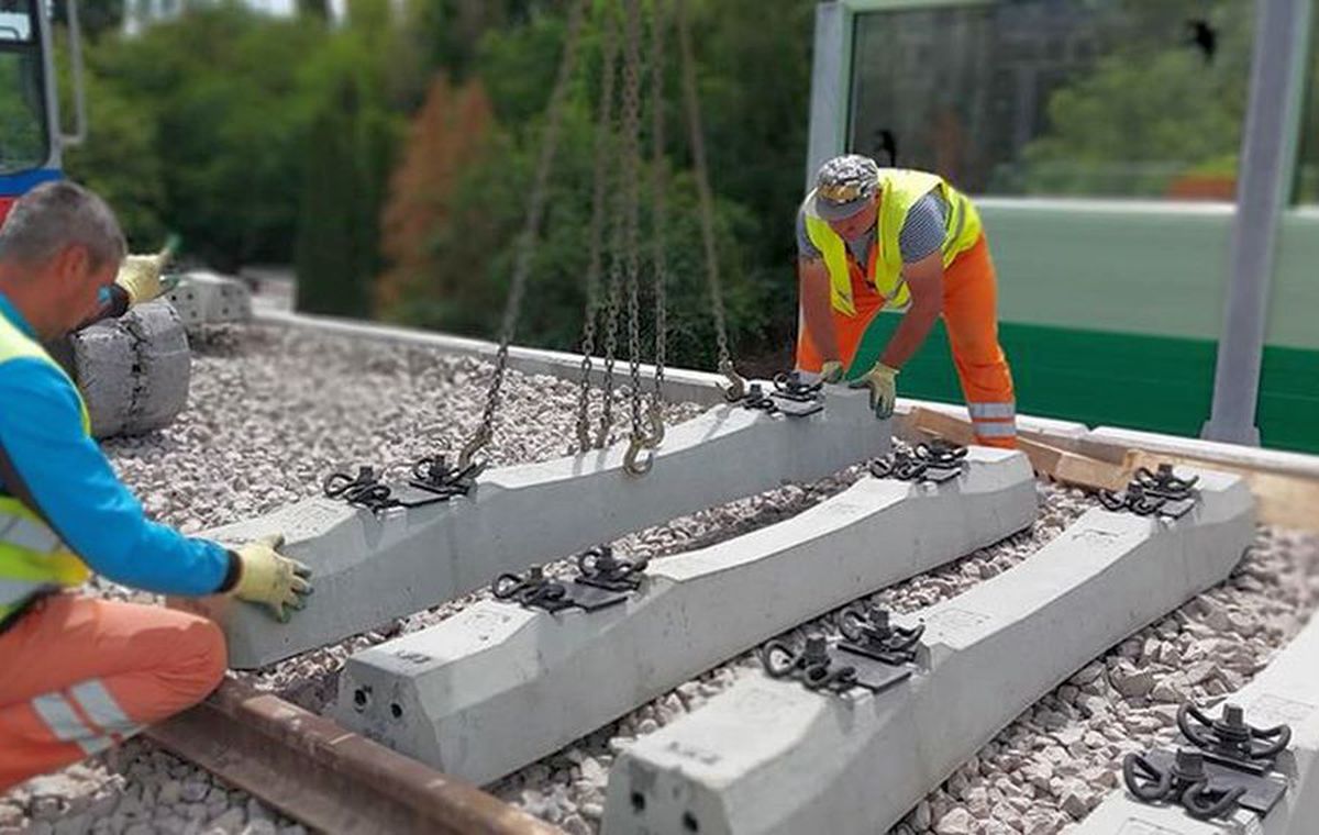 FOTO Noi imagini de la calea ferată Otopeni - Gara de Nord » Proiectul e la un pas de finalizare