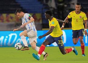 Argentina a ratat în ultimul minut victoria contra Columbiei!  Lautaro Martinez și-a pierdut cunoștința!