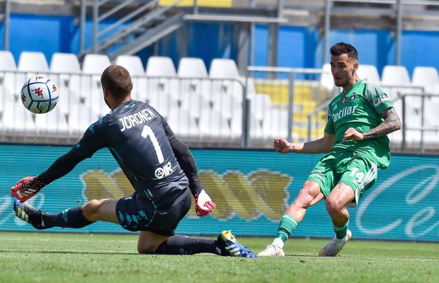 Marius Marin le-a construit părinților o casă: „Au făcut multe sacrificii ca să mă țină în fotbal. Stăteau cu chirie”