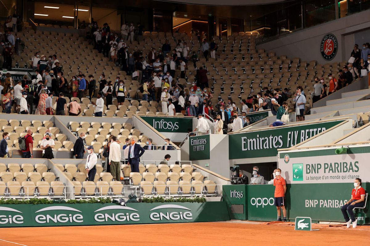 „Sunt șocat!” » Reacție dură după ce fanii de la Roland Garros au fost obligați să plece de la meciul Djokovic - Berrettini