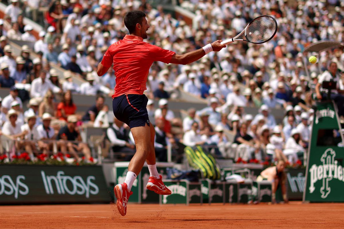 Djokovic trece de un Alcaraz accidentat și e față în față cu istoria » Duminică luptă pentru supremație în tenisul masculin