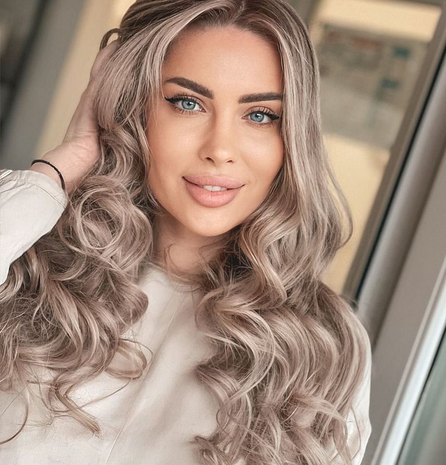 Oana Monea. Foto: Instagram „Wow, ce workout!” » Cine e Cecilia, antrenoarea de pilates pasionată de dans la bară, repartizată ca ispită la „Insula Iubirii”