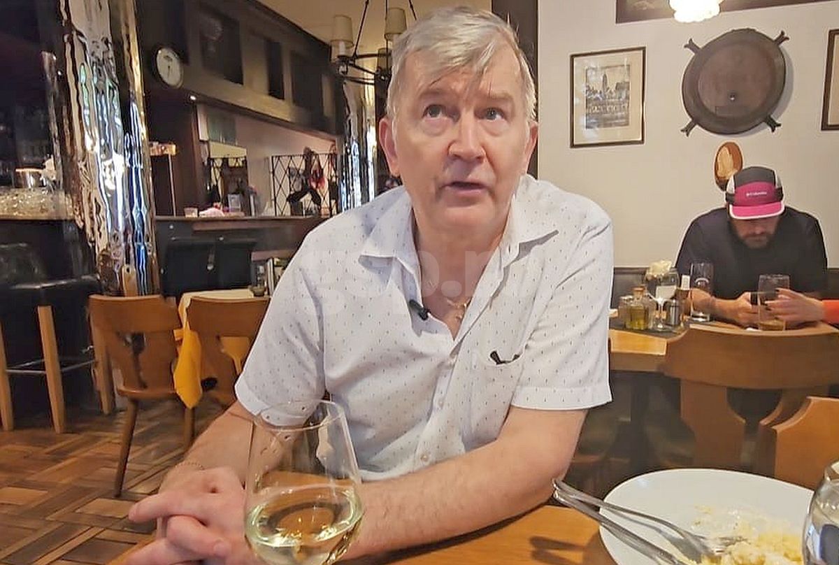 „Hai la românul ăla să mâncăm!” » Bunătăți în restaurantul din Munchen al unui stelist declarat: „Se consumă la pâine... vai de capul meu!” + Cât costă o porție de 5 mititei