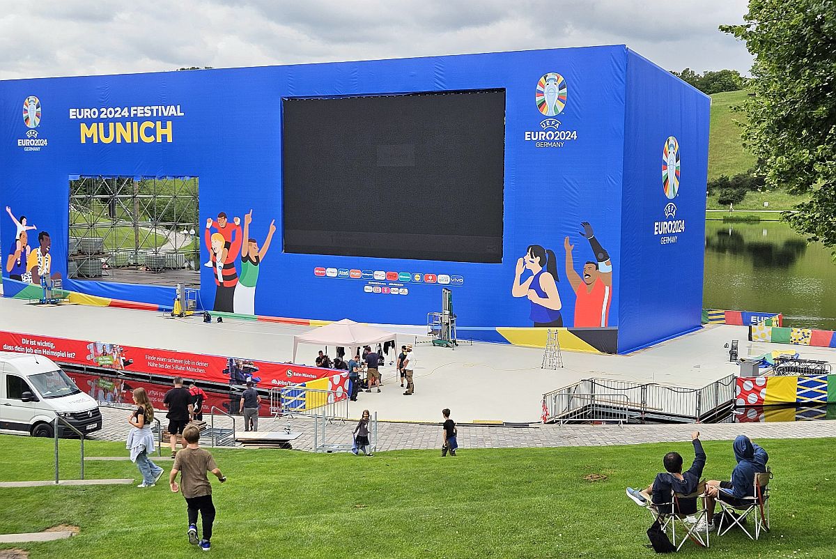 Românii lucrează de zor la fan zone-ul din Munchen, unde o bere costă cât un bilet la FCSB - Dinamo! » Spectacol grandios pregătit pentru fanii fără bilet