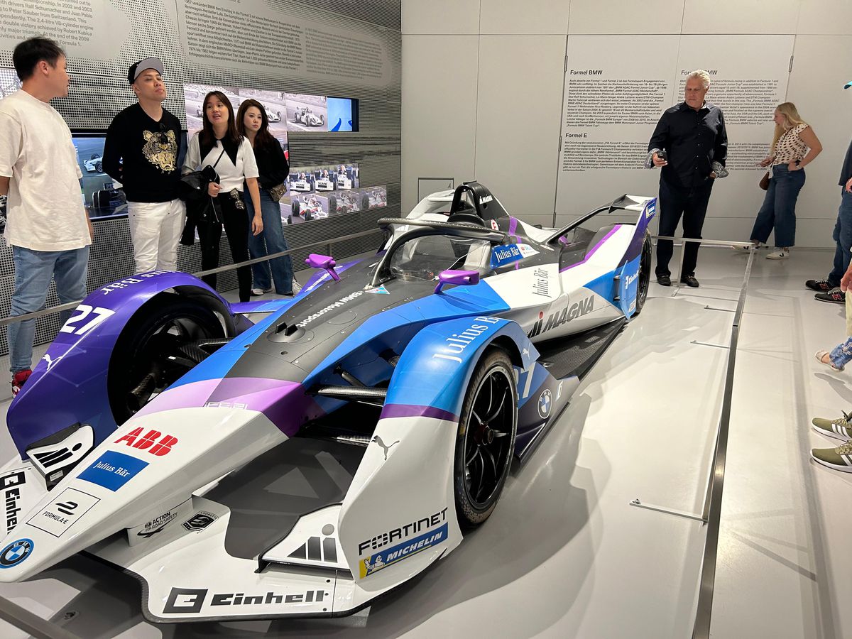 Corespondență din Germania - Muzeul BMW