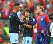 Cristiano Ronaldo s-a salutat cu portarul croaților / Foto: Imago