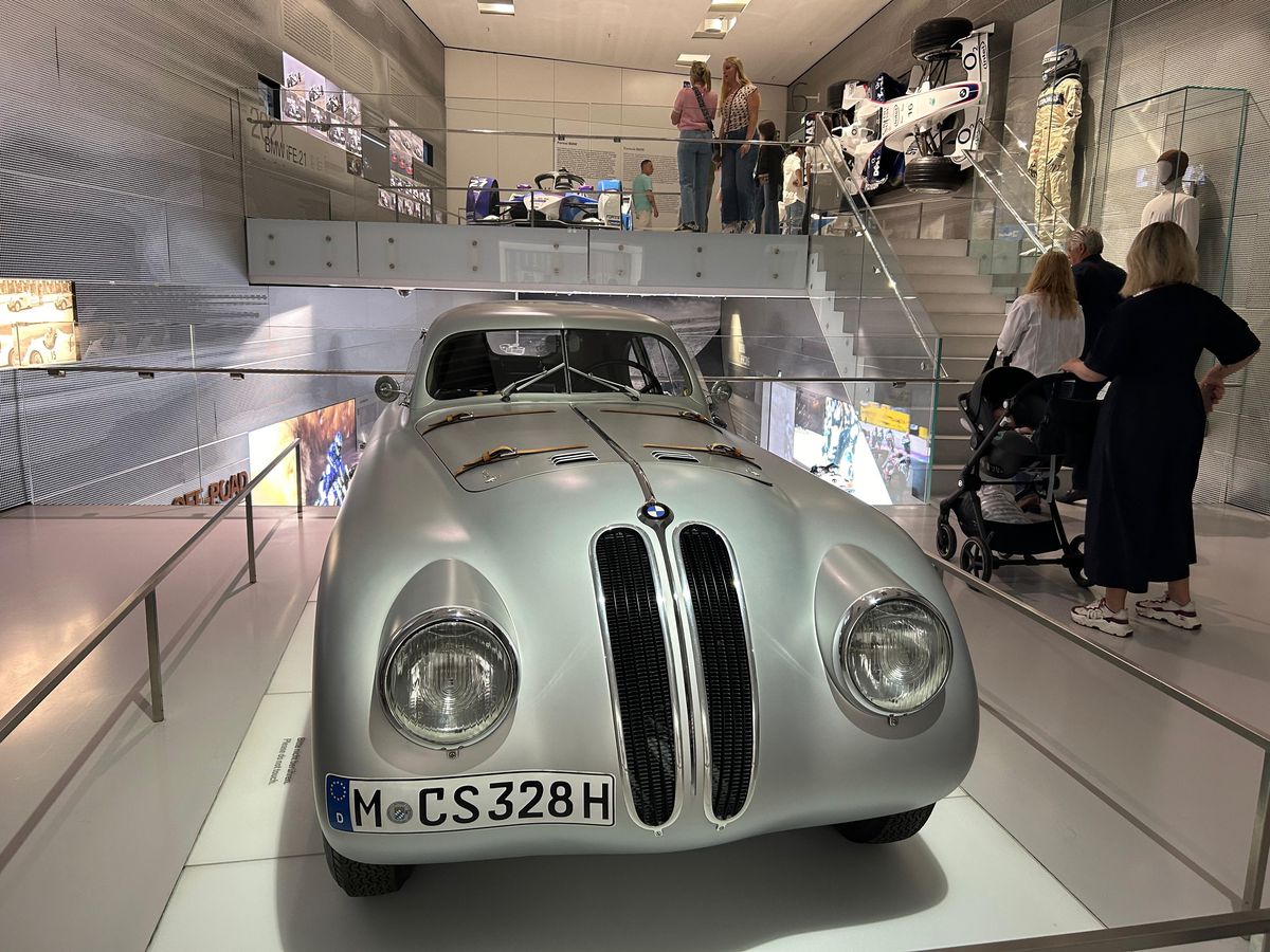 Corespondență din Germania - Muzeul BMW