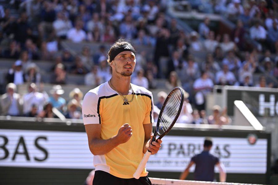 Carlos Alcaraz a câștigat Roland Garros 2024! » Urmașul lui Nadal l-a învins pe Zverev într-o finală imensă, la capătul a 4 ore și 20 de minute de efort