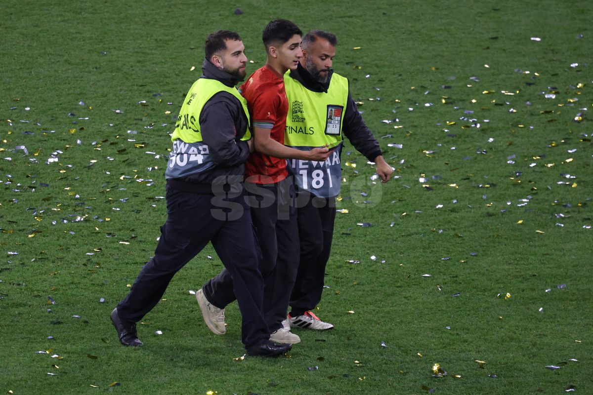 Aroganța și glumele neinspirate ale lui Lamine Yamal! Detalii nevăzute la televizor de la Portugalia - Spania: gesturile superbe făcute de Ronaldo