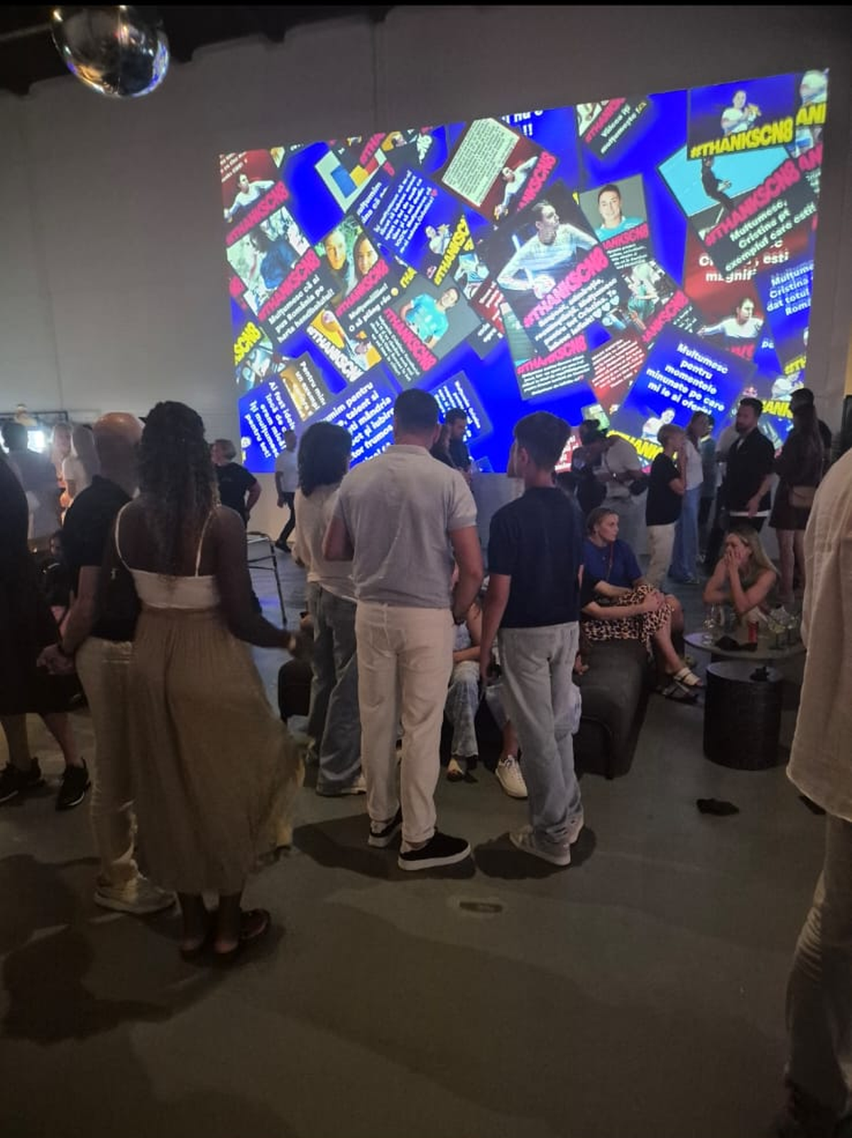 Cristina Neagu și prietenele, party la MINA » Descătușare după un week-end full: „Chiar vorbeam despre cum o să petrecem”