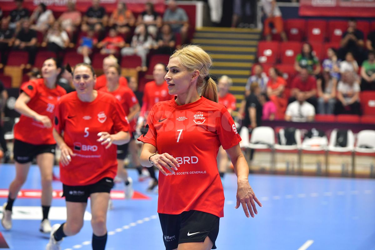 Handbalistele românce prezente la Gala Neagu