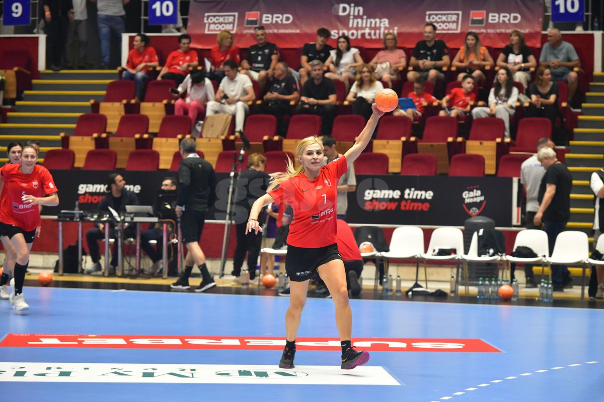 Handbalistele românce prezente la Gala Neagu