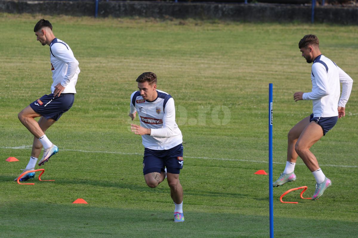 Viitorul antrenor al echipei naționale Under 21 a României a ajuns la Bratislava! Ce a făcut la primul antrenament din Slovacia