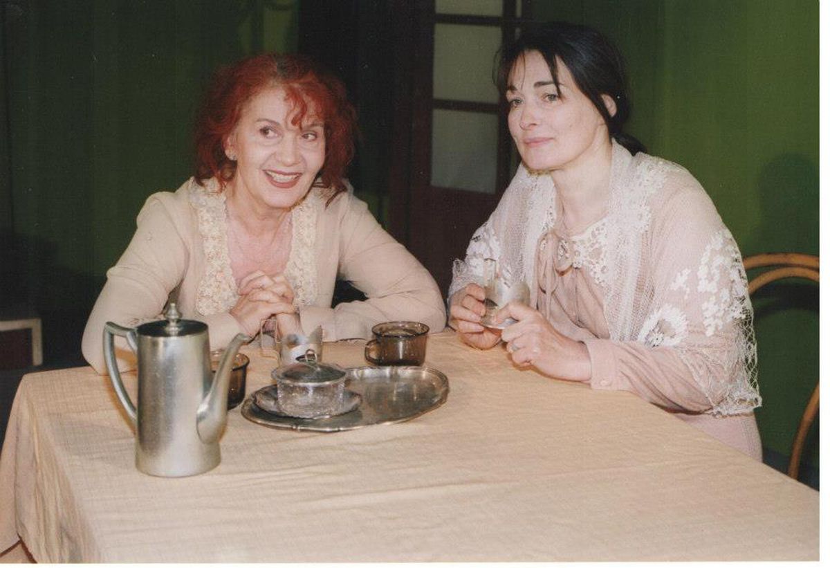 Iarina Demian: „Când Ioan Chirilă scria, era ca într-o transă!” » Episod șocant cu artista jefuită: „M-au târât vreo câțiva metri pe trotuar, dar am supraviețuit”