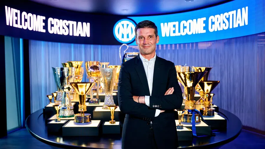 Cristi Chivu, noul antrenor al lui Inter. FOTO: X Cristi Chivu, prima reacție după ce a devenit antrenorul lui Inter: obiectivul major pe care și l-a propus la debut