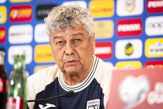 Mircea Lucescu a anunțat lista preliminară de stranieri pentru partidele din septembrie