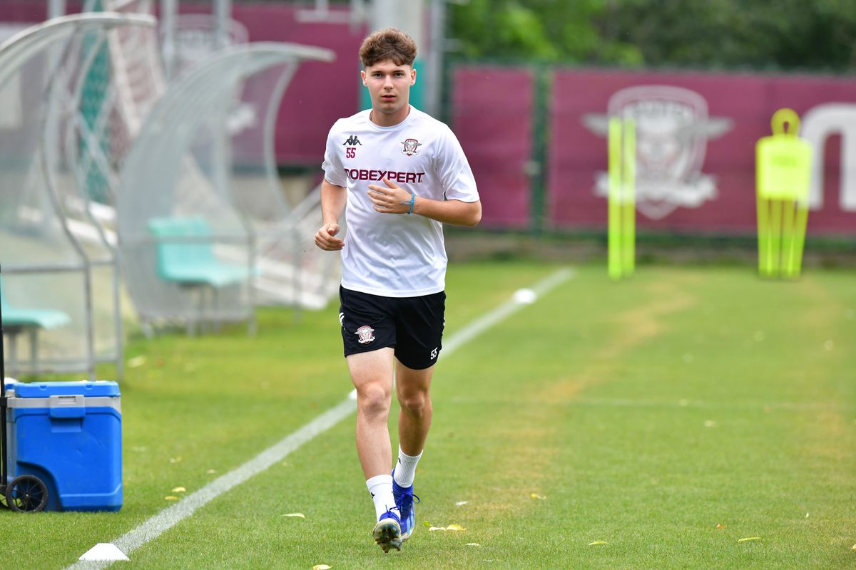La loc comanda! Noua „perlă” de la Rapid s-a antrenat în premieră sub comanda lui Costel Gâlcă » Lotul prezent la reunire