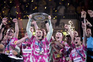 Trofeul de campioană națională al lui Fuchse Berlin ar fi fost topit: „Acum e doar un lingou de argint”