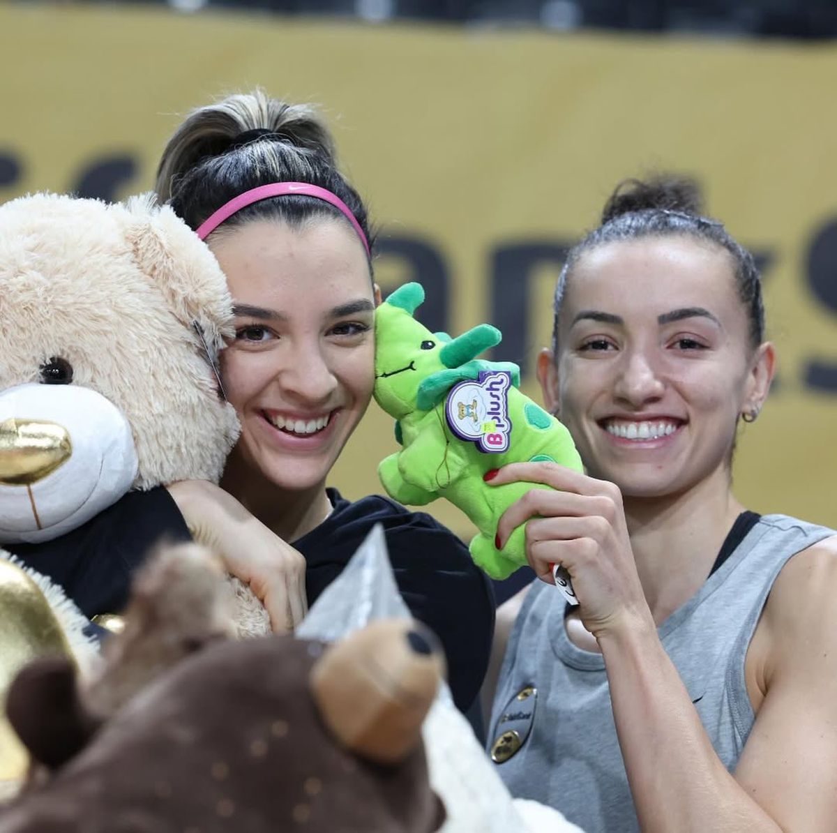 Alexia Căruțașu volei Turcia - diverse