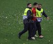 Un adolescent a intrat pe teren la finalul meciului FOTO: Ionuţ Iordache (GSP)