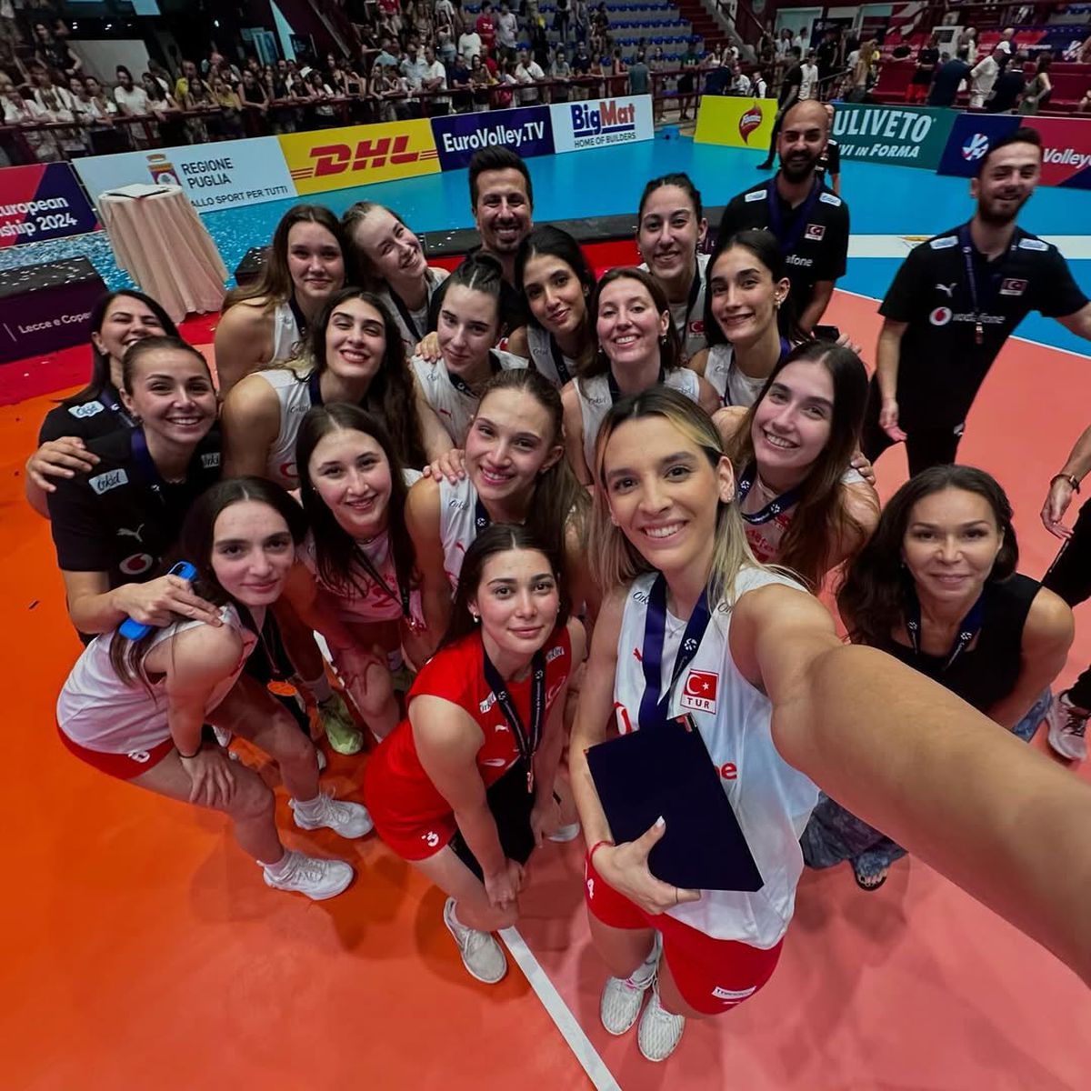 Alexia Căruțașu volei Turcia - diverse