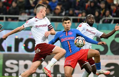 Transferul cu care Dinamo e obligată să reușească: 4 plusuri, 4 minusuri