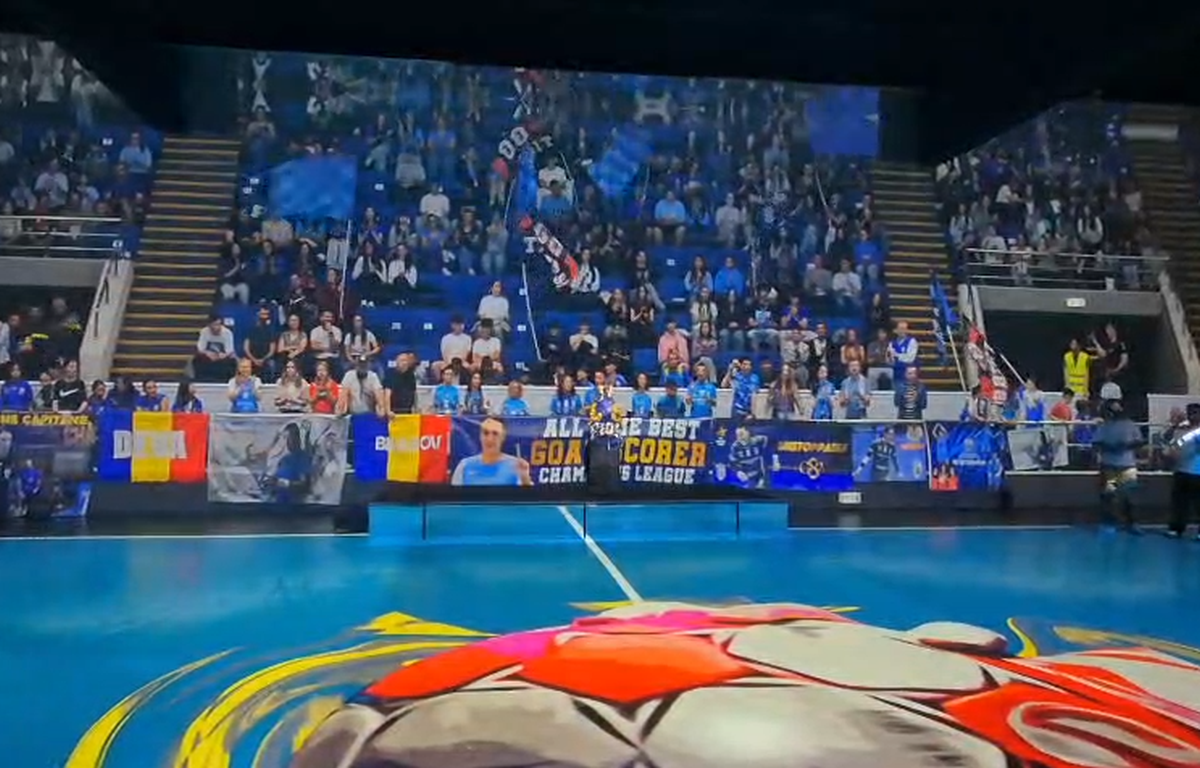 Cristina Neagu și colegele, petrecere la MINA