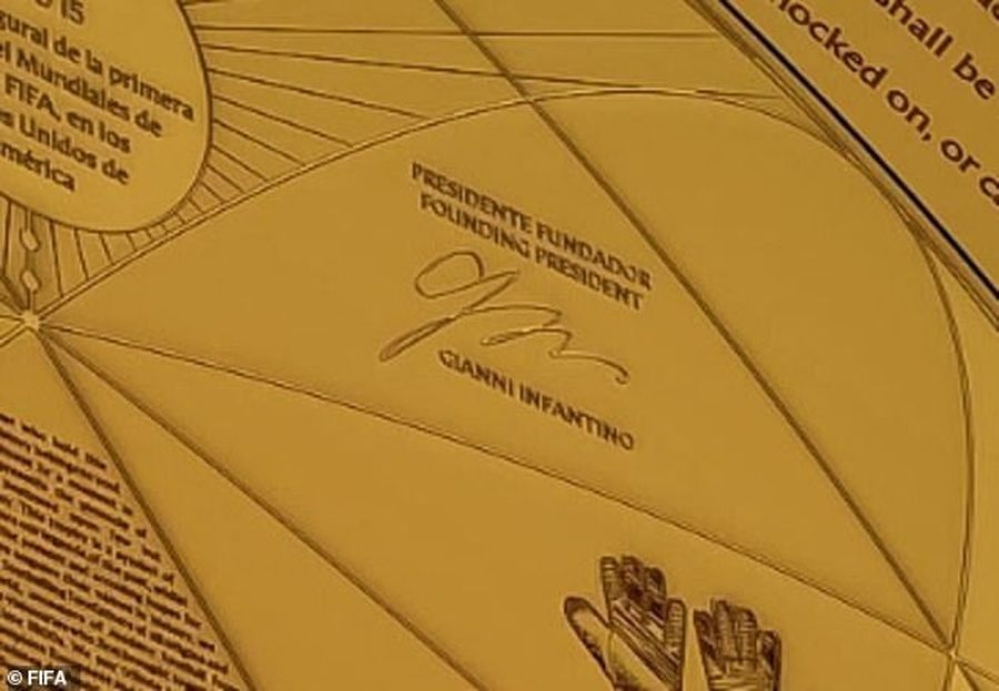 De ce a făcut asta? Detaliu complet BIZAR remarcat pe noul trofeul al CM al cluburilor: „Infantino a ordonat?”