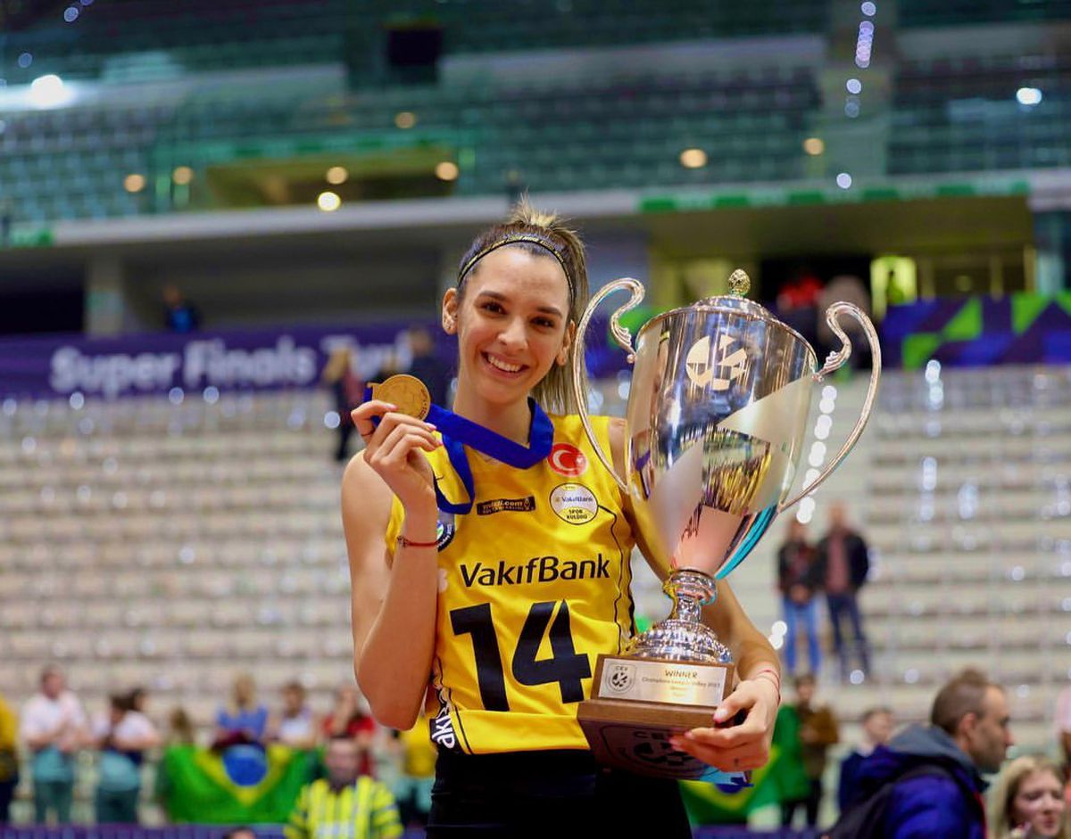 Alexia Căruțașu volei Turcia - diverse