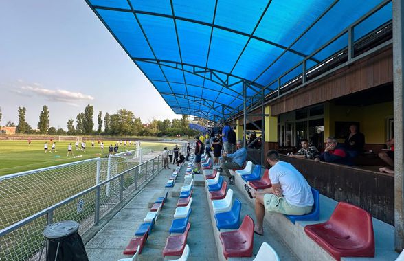 România U21 s-a antrenat pe un stadion de „județeană”, unde accesul se face printr-un bar + Gestul de suflet al „tricolorilor”
