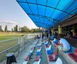România U21 s-a antrenat pe un stadion de „județeană”, unde accesul se face printr-un bar // foto: Ionuț Iordache (GSP)