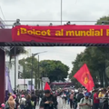 Mii de oameni au ieșit în stradă pentru a protesta Cupa Mondială // capturi foto: X
