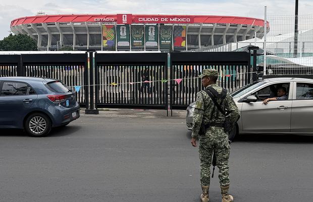 L-au blindat! Reportaj GSP din orașul de la Mondial de 15 ori mai periculos decât Bucureștiul
