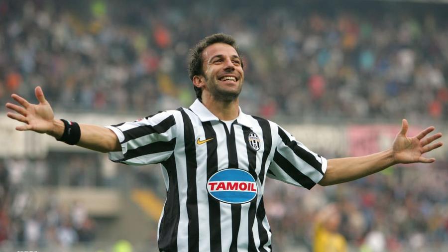 Legenda lui Juventus Torino, Alessandro Del Piero Tricouri ca pe vremea lui Platini și a lui Del Piero la Juventus! Noul echipament al lui U Cluj are și un alt sponsor oficial