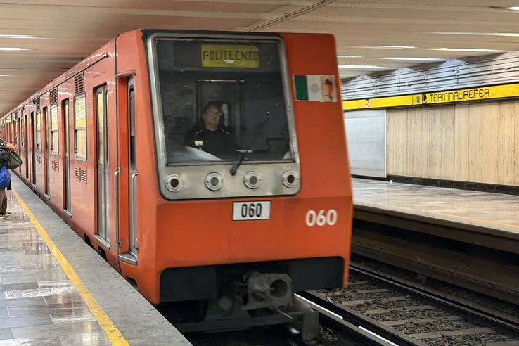 Imagini de la metroul din Mexico City FOTO: Ionuț Iordache (GSP)