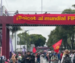 Mii de oameni au ieșit în stradă pentru a protesta Cupa Mondială // capturi foto: X