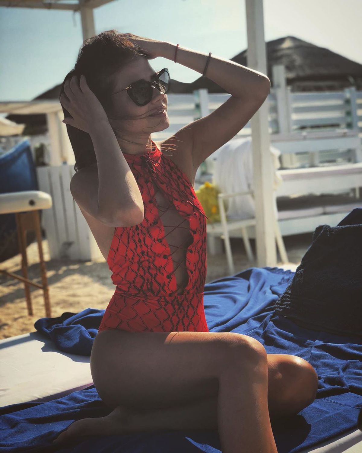 FOTO Viitorul joacă tare » Iubita lui Carlo Casap pozează HOT la malul mării