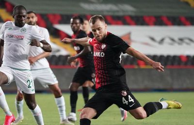 FOTO Formația lui Șumudică revine uluitor și îi ajută pe Săpunaru și Lung Jr. în lupta pentru salvarea de la retrogradare! Alexandru Maxim a marcat