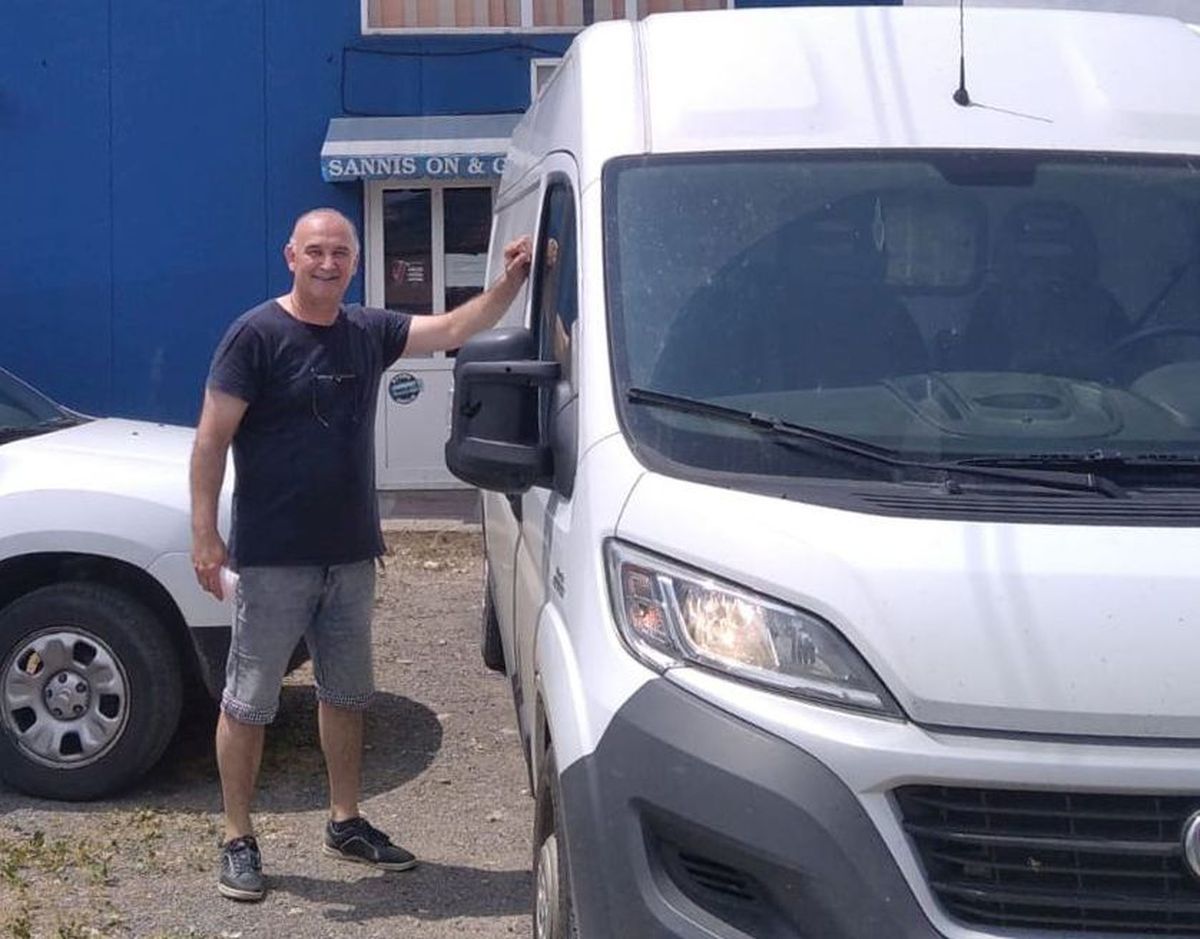 Campion european cu 2.000 de lei salariu » Fostul câștigator al CCE în 1986 a ajuns șofer: „La treabă! Așa e viața”