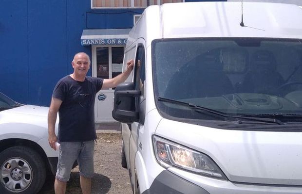 Campion european cu 2.000 de lei salariu » Fostul câștigator al CCE în 1986 a ajuns șofer: „La treabă! Așa e viața”