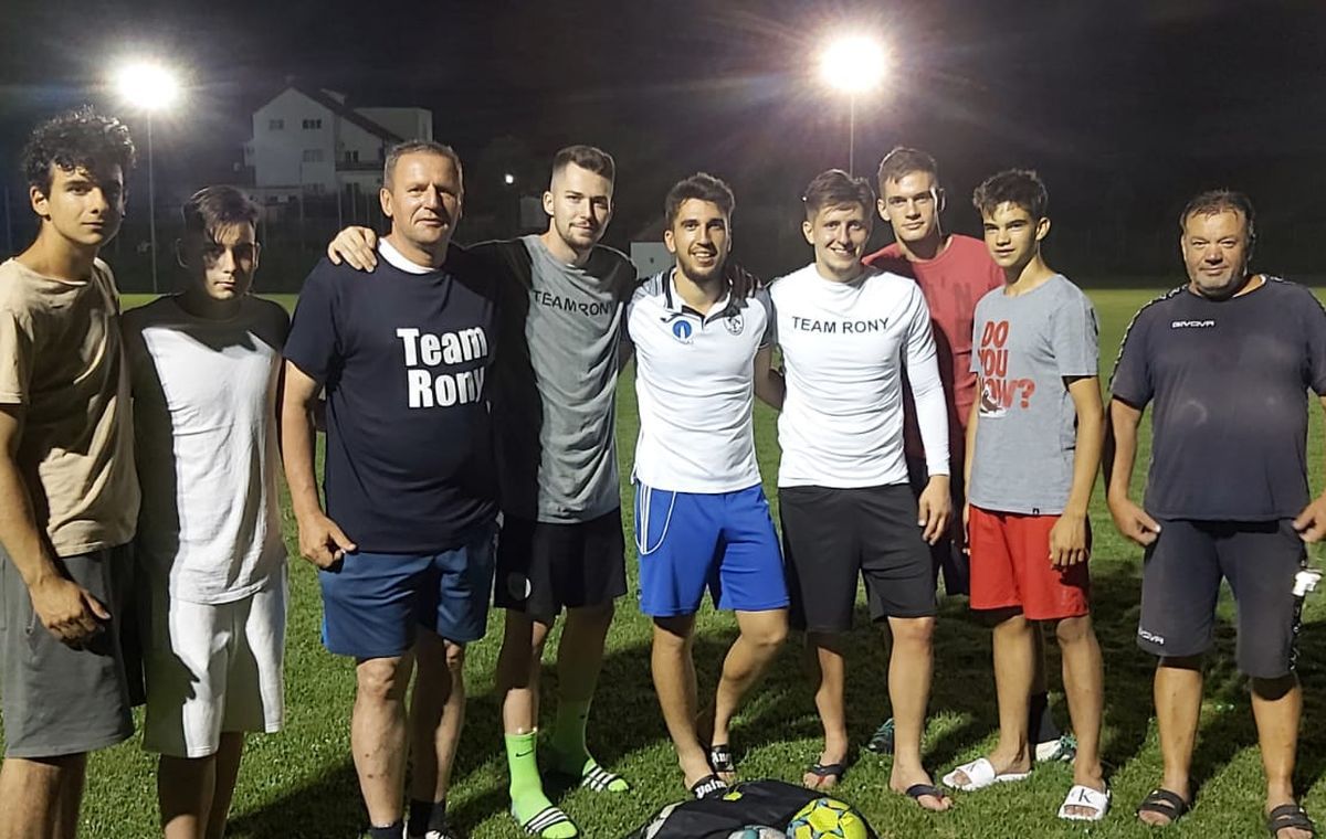 „Bine ați venit în «Team Rony»”. Fotbalistul atipic din Liga 1: și-a făcut sală de forță în curte și vrea să impresioneze iar în noul sezon