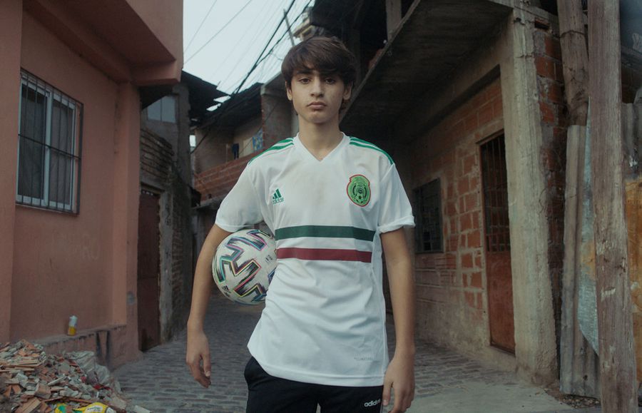 Adidas redirecționează 1% din vânzările de mingi la nivel mondial către common goal până în 2023