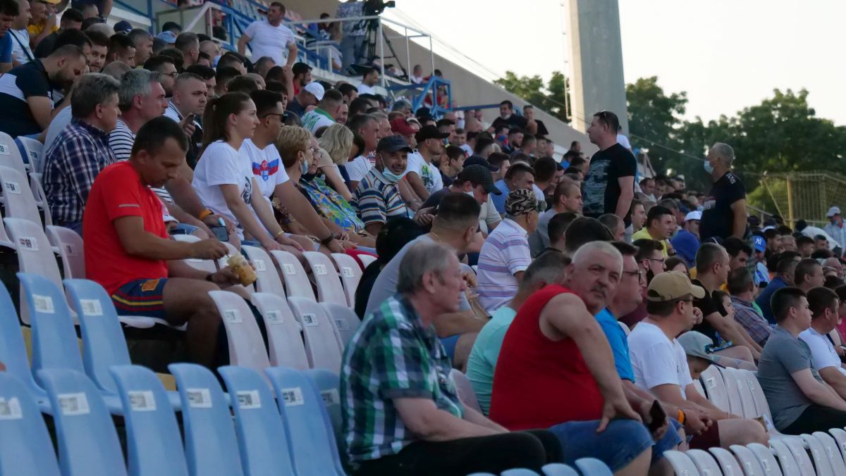 4.000 de spectatori la amicalul Gloria Buzău - FCSB. Contre între suporteri: „FCSB nu e Steaua”