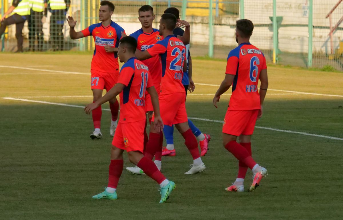 FCSB. Ilie Dumitrescu, surprins de alegerile lui Dinu Todoran: „Înseamnă că așa o să arate echipa”