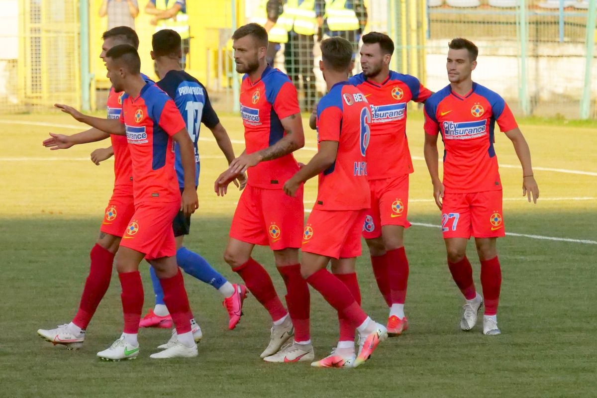 Gloria Buzău - FCSB 1-5 » Cum s-a descurcat nou-venitul Zdenek Ondrasek