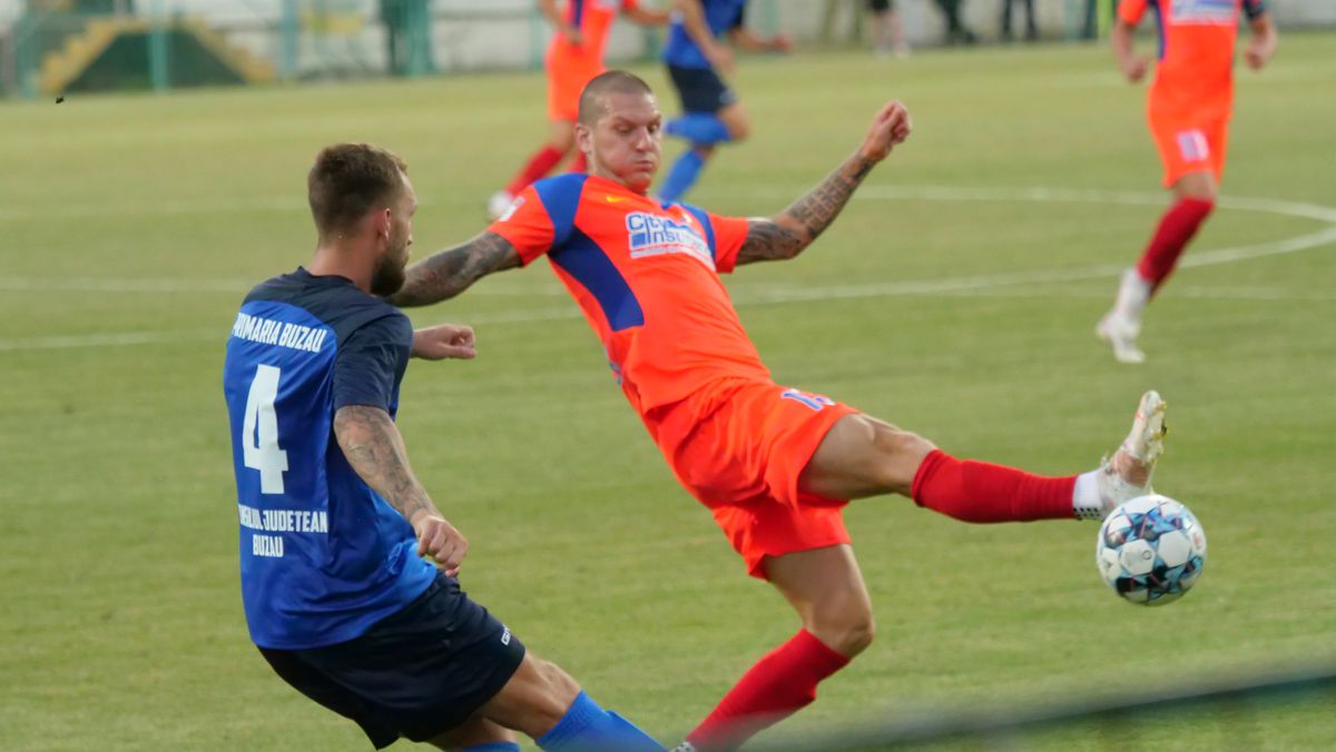 Au fost afișate cotele la titlu în Liga 1! » Marea favorită + cum stau Dinamo, Rapid și FCU Craiova